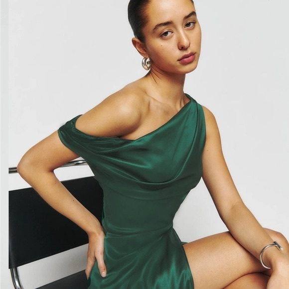 Reformation 100% Silk Poema Silk Long Maxi Dress in Emerald Green - Picture 2 of 7